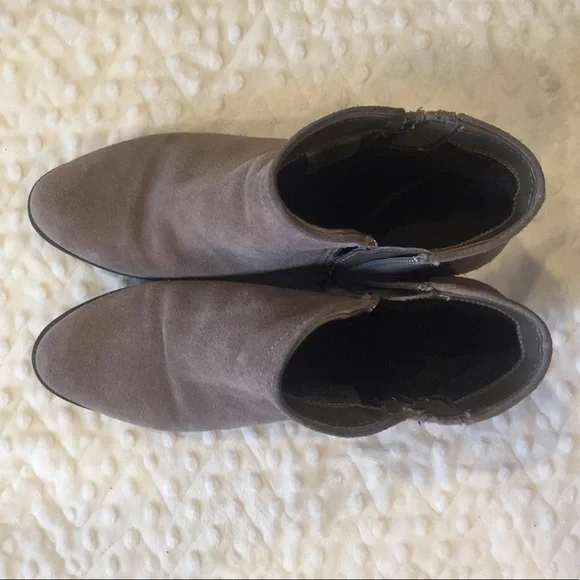 Blondo Tan Leather Ankle Boots - Picture 3 of 6